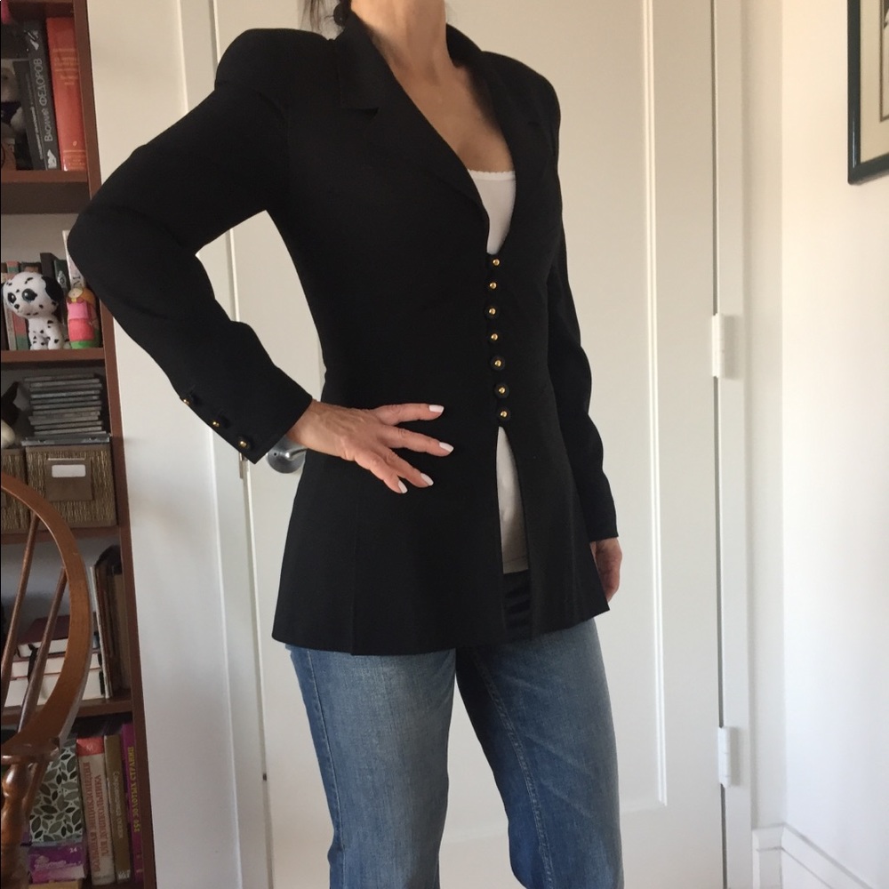 Chanel Vintage Authentic Classic Black Jacket - Picture 4 of 15